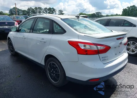 2013 Ford Focus Se z USA, uszkodzony, nr VIN 1FADP3F22DL216627